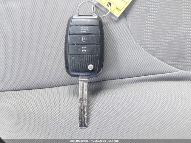 KNADM4A33F6505071 KIA RIO LX