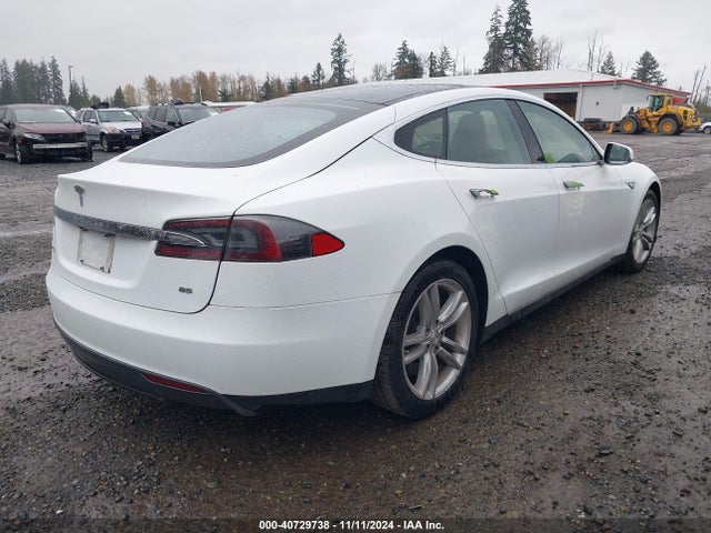 2013 TESLA MODEL S 5YJSA1CN7DFP09907 Photo 3