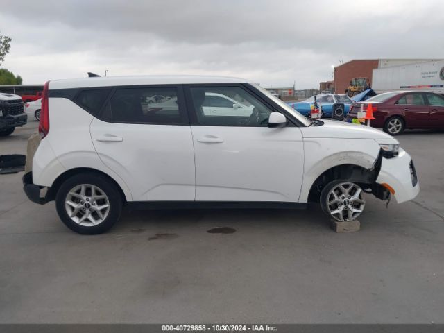 KNDJ23AU8L7056989 KIA SOUL S