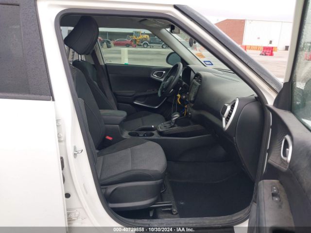 KNDJ23AU8L7056989 KIA SOUL S