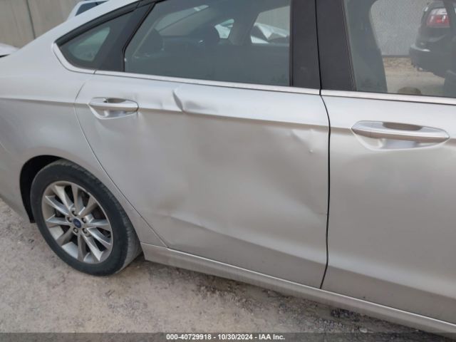 3FA6P0HD7HR311116 Ford FUSION SE