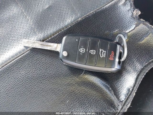 KNDPM3ACXH7220746 KIA Sportage Lx