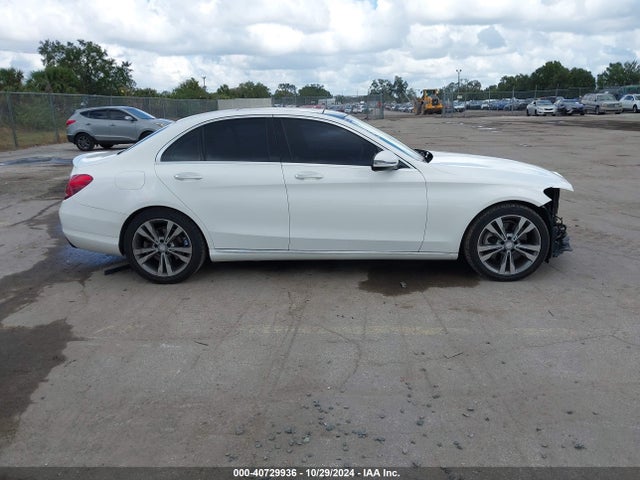 55SWF4JBXGU131575 Mercedes-Benz C 300 Luxury/sport