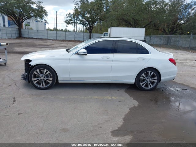 55SWF4JBXGU131575 Mercedes-Benz C 300 Luxury/sport