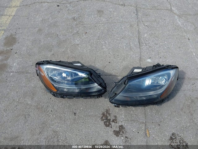 55SWF4JBXGU131575 Mercedes-Benz C 300 Luxury/sport
