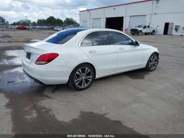 55SWF4JBXGU131575 Mercedes-Benz C 300 Luxury/sport