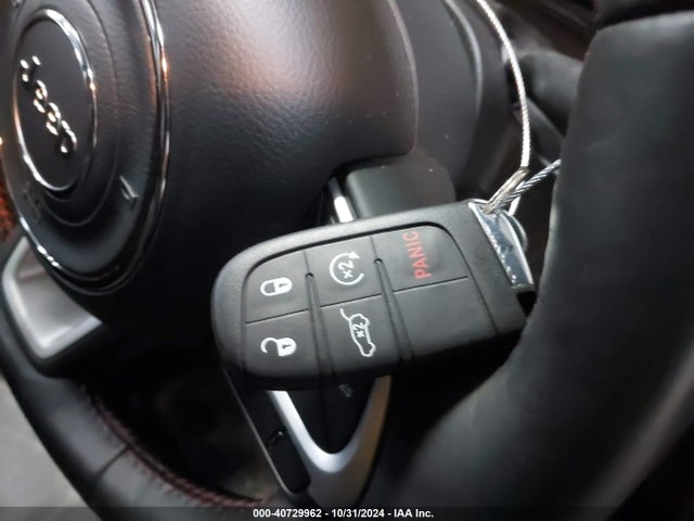 3C4NJDDB9JT231750 Jeep Compass Trailhawk 4x4