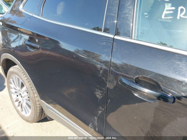 5LMCJ3D95HUL55652 Lincoln Mkc Reserve