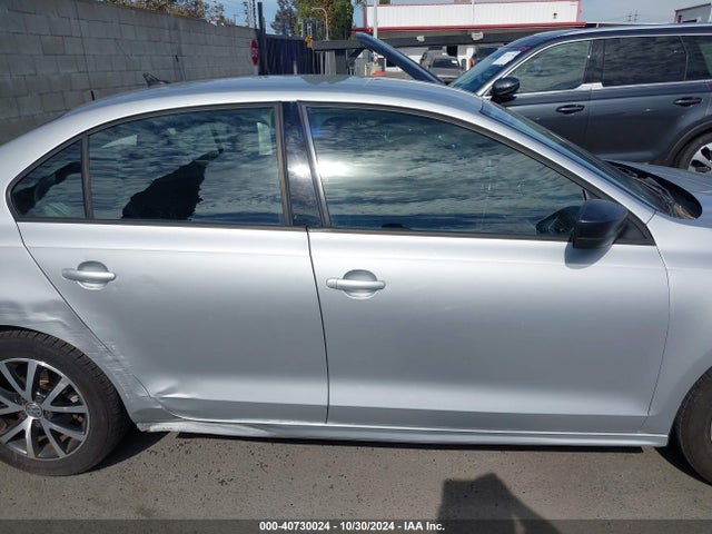 3VWD67AJXGM268025 Volkswagen Jetta 1.4t Se