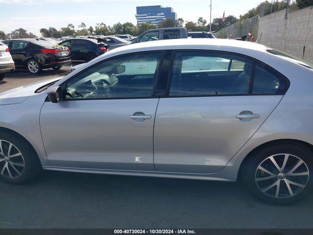 3VWD67AJXGM268025 Volkswagen Jetta 1.4t Se