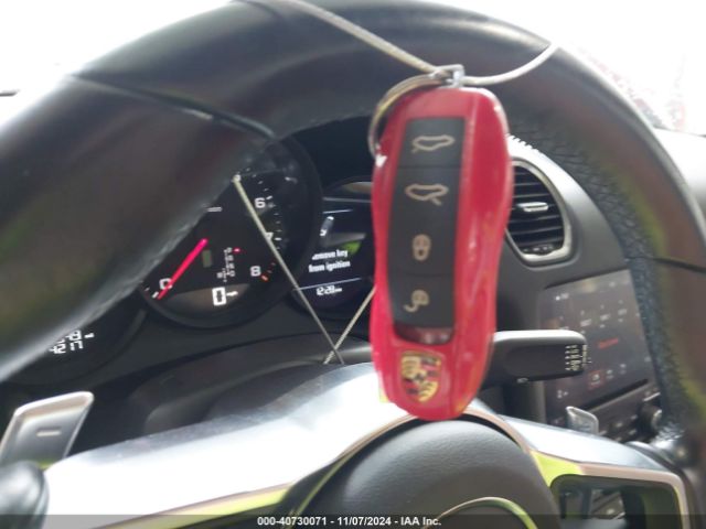 WP0AA2A88HS270112 Porsche 718 Cayman