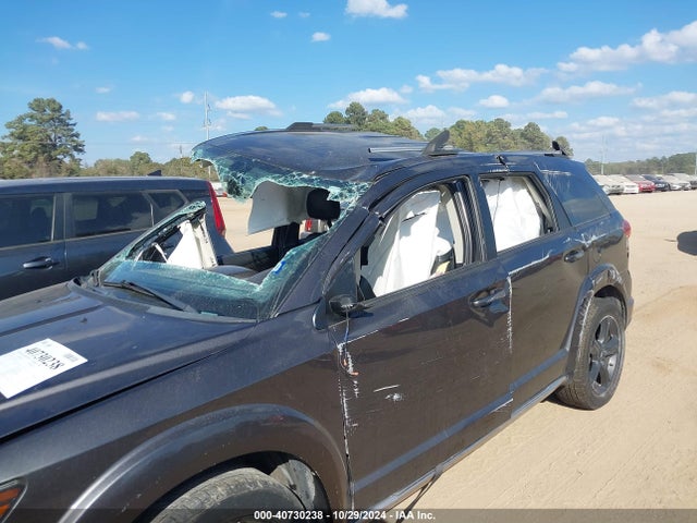 3C4PDCGG0JT495117 Dodge Journey Crossroad