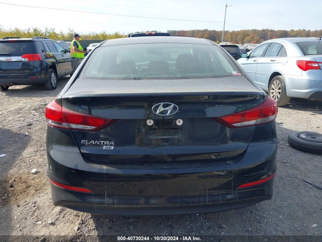 Hyundai ELANTRA SE 2018 5NPD74LF4JH246896 Image 17