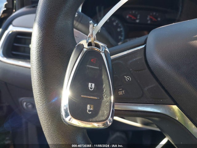 Chevrolet EQUINOX LS 2018 2GNAXREV7J6310087 Image 11