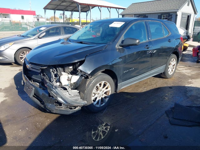 Chevrolet EQUINOX LS 2018 2GNAXREV7J6310087 Image 2
