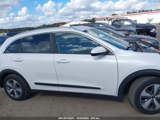 KNDCB3LC9J5188469 KIA NIRO LX