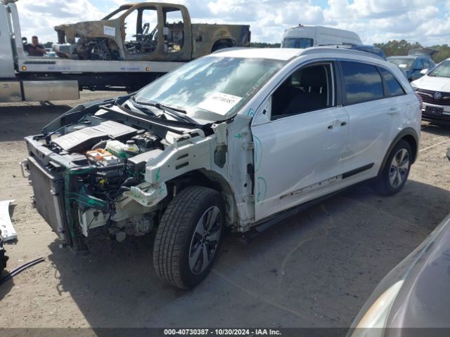 KNDCB3LC9J5188469 KIA NIRO LX