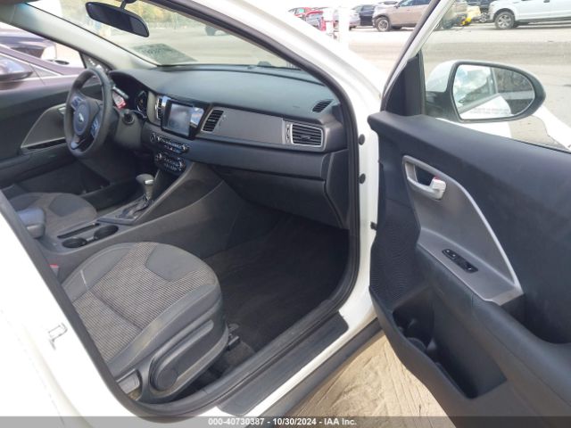 KNDCB3LC9J5188469 KIA NIRO LX