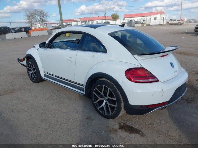 Volkswagen Beetle 1.8t Dune 2017 3VWS17AT6HM623085 Image 3