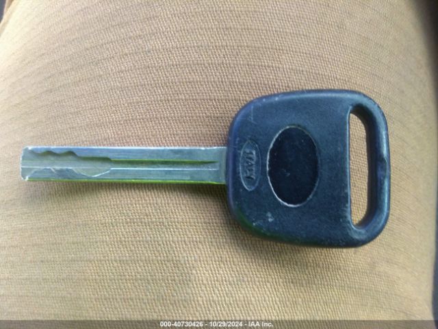 KNDPBCAC2F7773460 KIA Sportage Lx