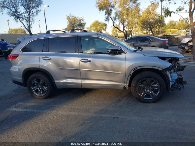 Toyota Highlander Limited Platinum 2017 5TDYZRFH3HS218534 Image 14