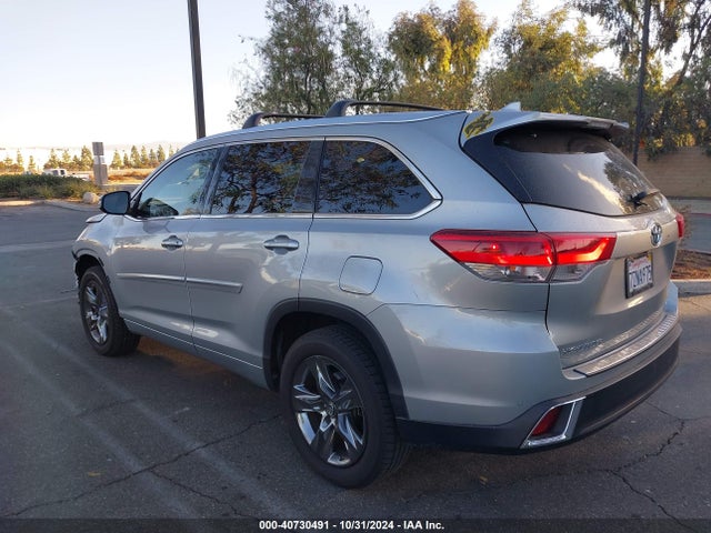 Toyota Highlander Limited Platinum 2017 5TDYZRFH3HS218534 Image 3