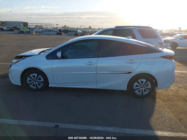 Toyota Prius Two 2018 JTDKBRFU4J3061174 Image 14