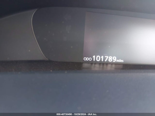 Toyota Prius Two 2018 JTDKBRFU4J3061174 Image 15