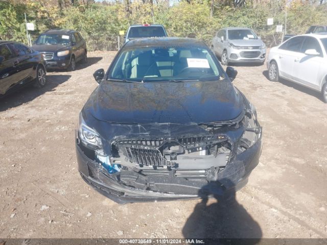 1G4ZR5SS3JU145595 Buick Lacrosse Premium