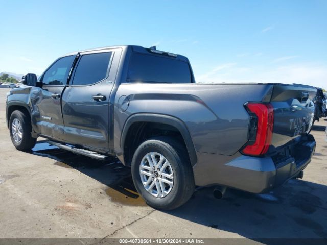 5TFLA5AB9NX017563 Toyota Tundra Sr5