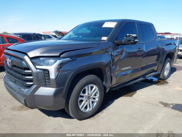 5TFLA5AB9NX017563 Toyota Tundra Sr5