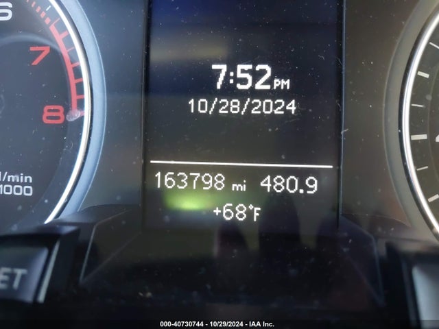 2013 Audi A4 2.0t Premium მანქანა იყიდება აუქციონზე, vin: WAUBFAFL4DN018800, აუქციონის ნომერი: 40730744