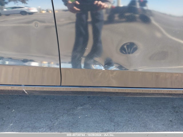 2013 Audi A4 2.0t Premium მანქანა იყიდება აუქციონზე, vin: WAUBFAFL4DN018800, აუქციონის ნომერი: 40730744