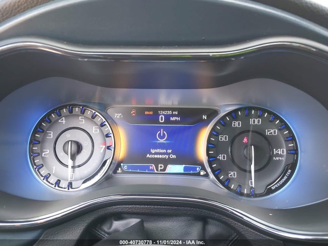 1C3CCCDG4FN540450 Chrysler 200 S