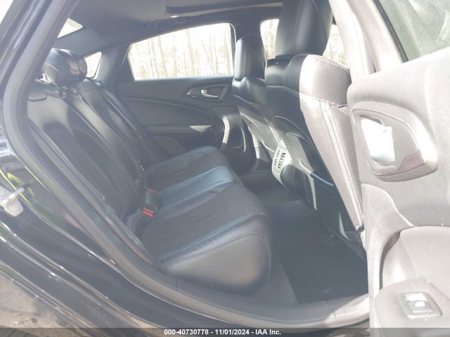 1C3CCCDG4FN540450 Chrysler 200 S