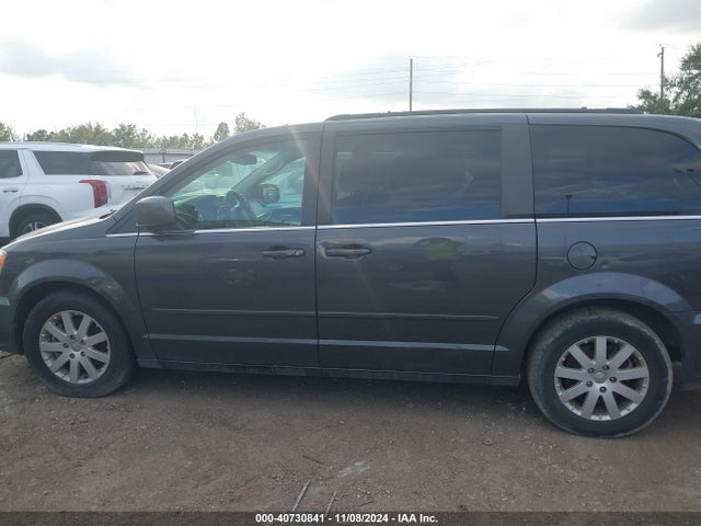 2C4RC1AG3FR727258 Chrysler Town & Country Lx