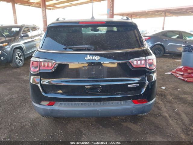 3C4NJCBB1JT211232 Jeep Compass Latitude Fwd