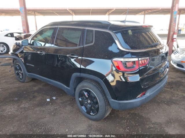 3C4NJCBB1JT211232 Jeep Compass Latitude Fwd