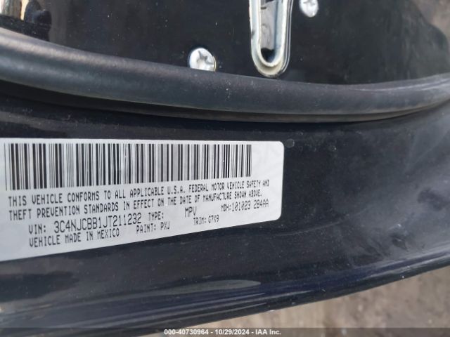3C4NJCBB1JT211232 Jeep Compass Latitude Fwd