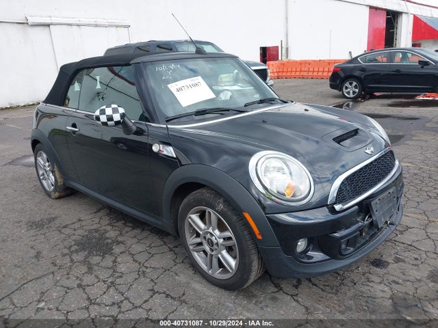 2013 MINI CONVERTIBLE WMWZP3C57DT297362 Photo 0