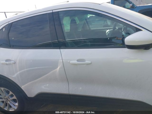 1FMCU9G63LUC15994 Ford ESCAPE SE