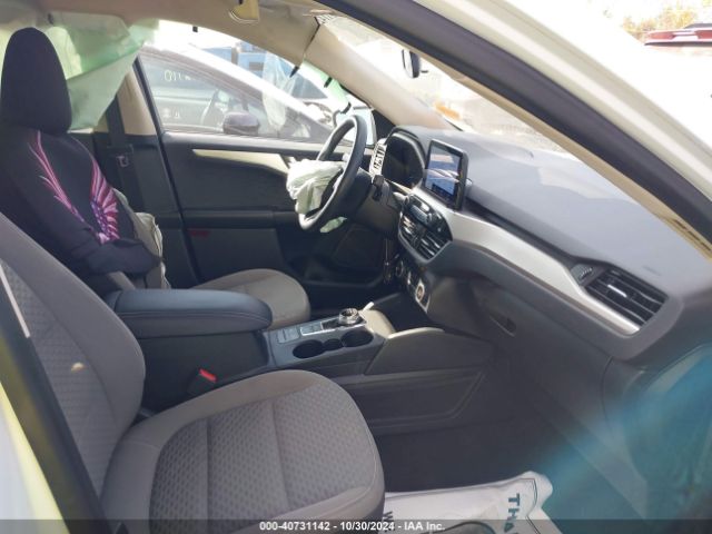 1FMCU9G63LUC15994 Ford ESCAPE SE