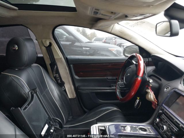 2011 JAGUAR XJ SAJWA2GB0BLV02326 Photo 4