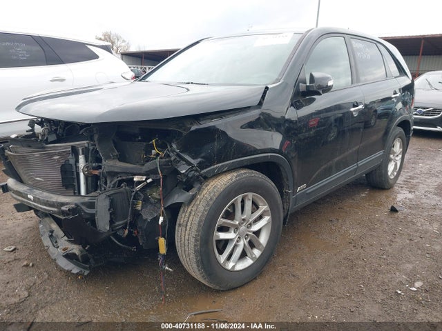KIA SORENTO LX 2015 5XYKTCA60FG613808 Image 2