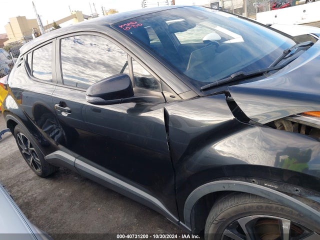 Toyota C-HR XLE 2019 JTNKHMBX0K1043202 Image 13