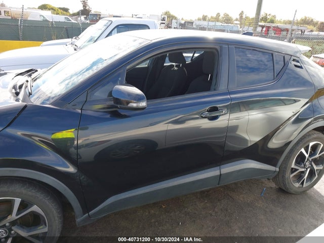 Toyota C-HR XLE 2019 JTNKHMBX0K1043202 Image 14