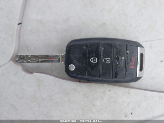 KNDPB3ACXE7568645 KIA Sportage Lx