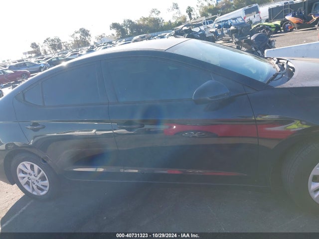 Hyundai ELANTRA SE 2017 5NPD74LF1HH102197 Image 13