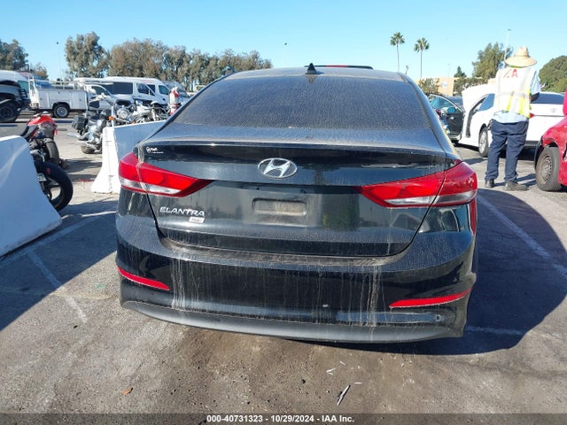 Hyundai ELANTRA SE 2017 5NPD74LF1HH102197 Image 16