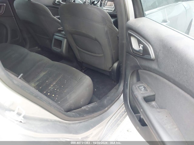 40731383 :رقم المزاد ، 1C3CCCAB9FN543448 vin ، 2015 Chrysler 200 Limited مزاد بيع